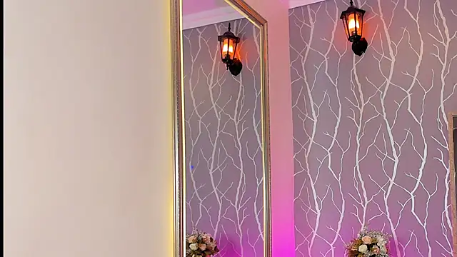 Julia rivers online show from December 2, 12:54 pm