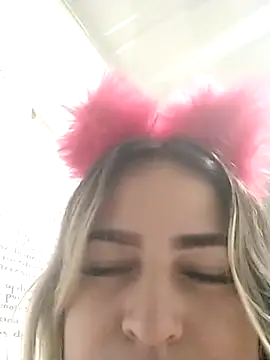 sexy aurora ourdoors online show from November 27, 3:30 am