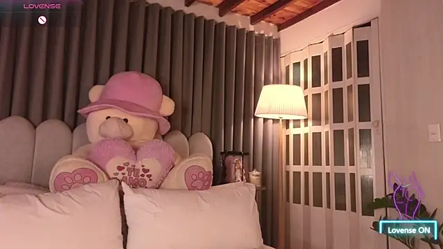 Snapshot of samy_clay chatting on January 9, 10:33 pm samy clay online show from January 9, 10:33 pm