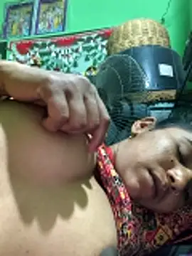 Uma sain online show from April 11, 9:52 pm