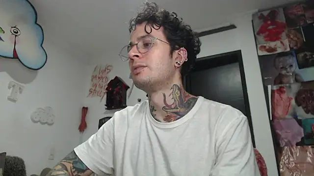 CryBoy13 online show from December 5, 4:21 am