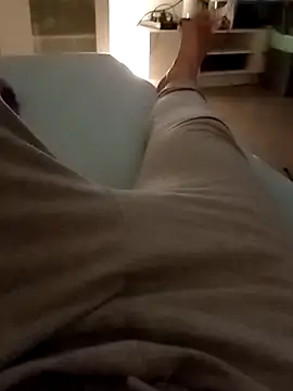 Snapshot of BushedScreed chatting on April 10, 12:38 am BushedScreed online show from April 10, 12:38 am