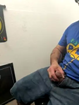 Snapshot of 2addictivelyhorny chatting on December 20, 8:49 pm 2addictivelyhorny online show from December 20, 8:49 pm