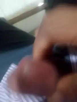 Snapshot of LovelyHughes chatting on March 4, 6:14 pm LovelyHughes online show from March 4, 6:14 pm