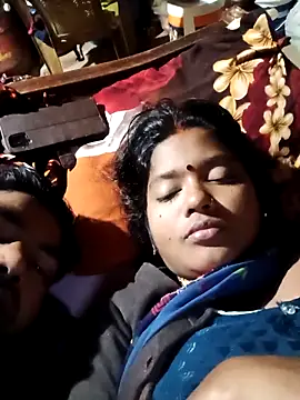 Curvy Vamikaa online show from December 22, 6:49 pm