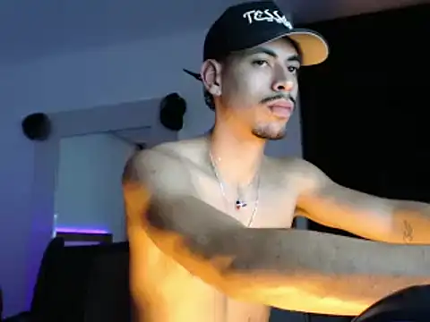 Snapshot of Da_usma00 chatting on November 28, 4:26 am Da usma00 online show from November 28, 4:26 am