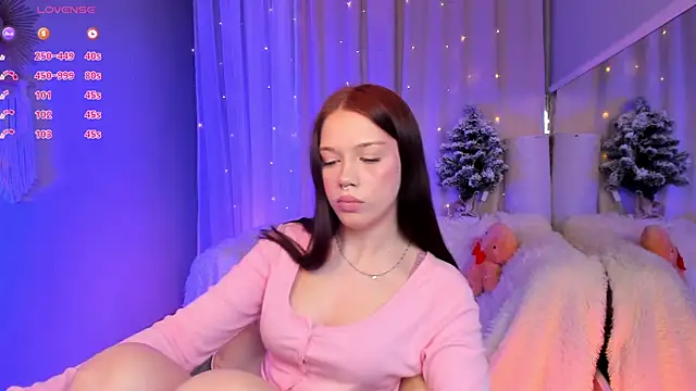 Snapshot of SunRisee_ chatting on January 5, 6:00 pm SunRisee online show from January 5, 6:00 pm