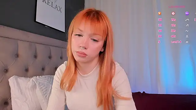 Snapshot of SunRisee_ chatting on February 19, 12:12 pm SunRisee online show from February 19, 12:12 pm