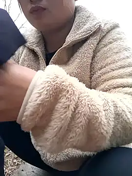 Snapshot of mai-mai-97 chatting on January 8, 7:43 am mai-mai-97 online show from January 8, 7:43 am