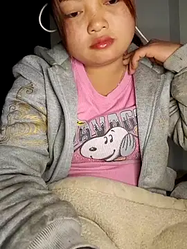 Snapshot of mai-mai-97 chatting on February 10, 3:16 pm mai-mai-97 online show from February 10, 3:16 pm