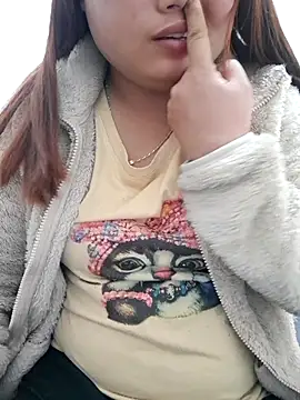 Snapshot of mai-mai-97 chatting on February 20, 5:15 am mai-mai-97 online show from February 20, 5:15 am