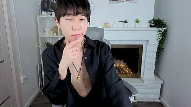 Snapshot of YugoAsian chatting on November 24, 3:45 pm YugoAsian online show from November 24, 3:45 pm