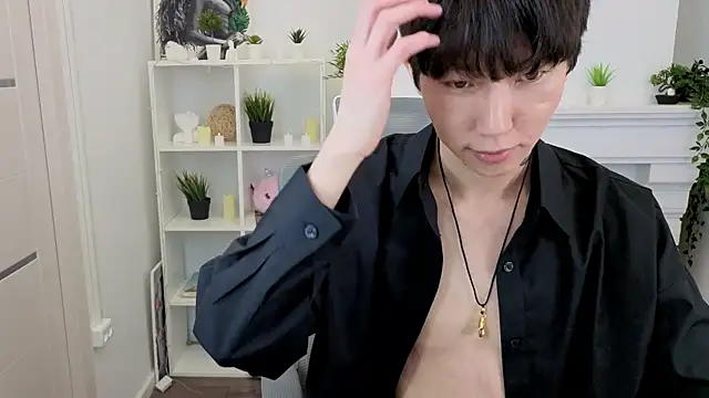 Snapshot of YugoAsian chatting on November 25, 12:27 pm YugoAsian online show from November 25, 12:27 pm