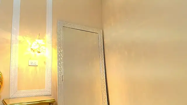 HallieStone online show from April 2, 12:14 pm