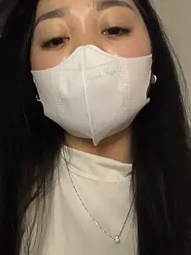 lana-kan online show from February 14, 4:15 pm