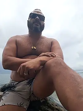 wakahoe online show from March 29, 3:34 pm