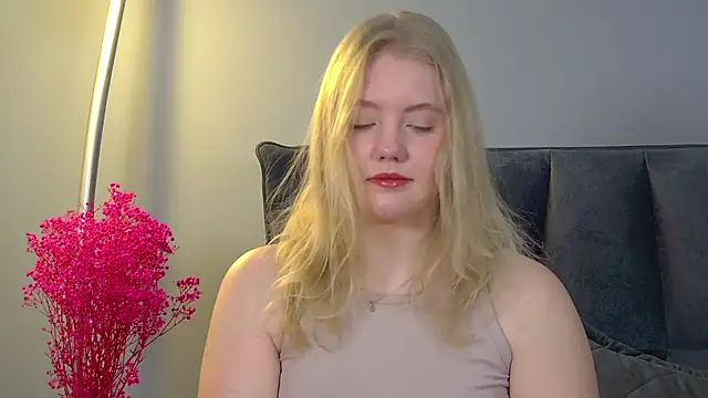 EmilyEvanse online show from January 18, 6:28 am