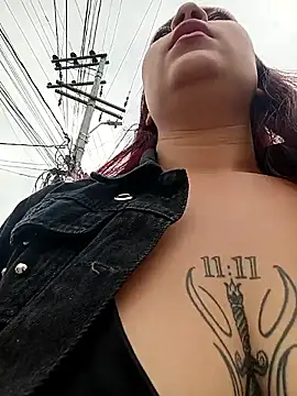 Snapshot of Vayoleth_0-2 chatting on December 17, 7:42 pm Vayoleth 0-2 online show from December 17, 7:42 pm