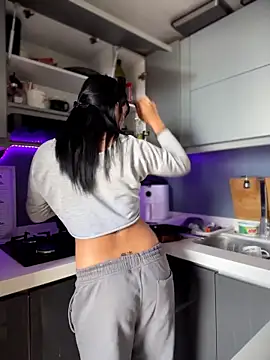 SaraAndrade  online show from March 27, 3:23 pm