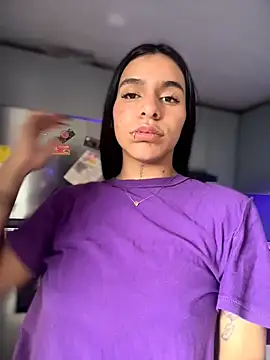 SaraAndrade  online show from March 30, 3:35 pm