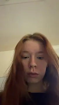 Snapshot of eva_aria chatting on April 17, 12:35 am eva aria online show from April 17, 12:35 am