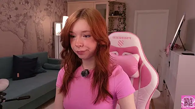 Snapshot of eva_aria chatting on April 20, 8:10 pm eva aria online show from April 20, 8:10 pm