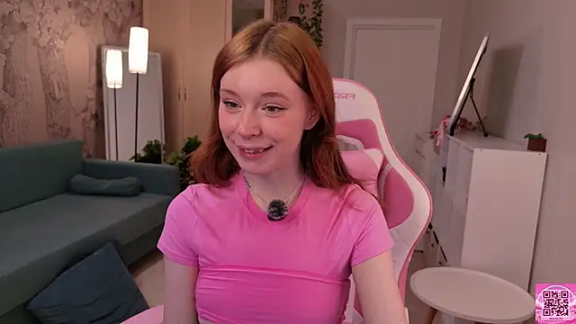Snapshot of eva_aria chatting on April 21, 1:42 am eva aria online show from April 21, 1:42 am