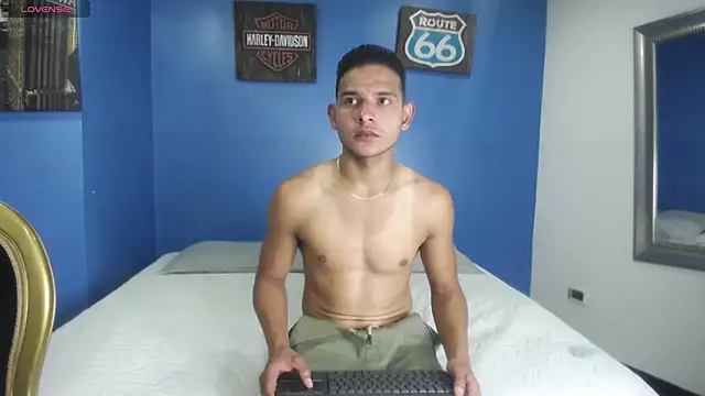 Snapshot of Angel_Dusstt_ chatting on December 16, 12:54 pm Angel Dusstt online show from December 16, 12:54 pm