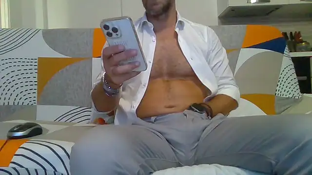 Eroshotlicker online show from August 3, 9:18 pm