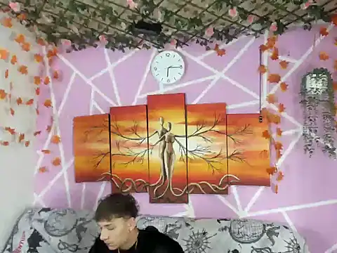 Snapshot of bradboyhot06 chatting on February 3, 12:20 am bradboyhot06 online show from February 3, 12:20 am