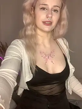 MilaElin online show from December 1, 9:20 pm