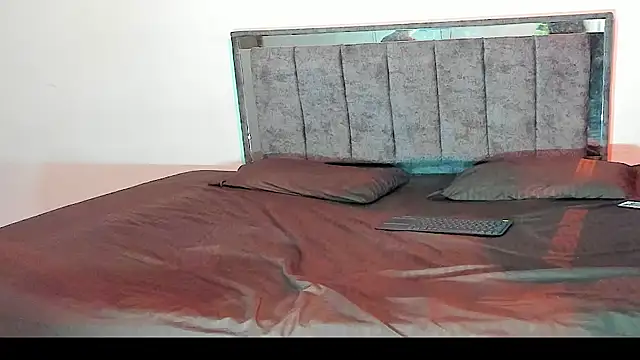 Snapshot of Sweet_couple79 chatting on November 26, 7:48 pm Sweet couple79 online show from November 26, 7:48 pm