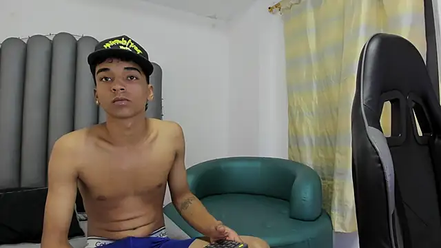 Snapshot of Megan_foro chatting on December 3, 3:58 am Megan foro online show from December 3, 3:58 am