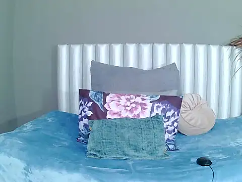 Snapshot of SavageHoney chatting on November 26, 8:32 pm SavageHoney online show from November 26, 8:32 pm