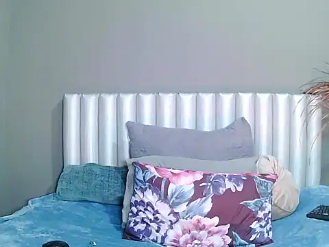 Snapshot of SavageHoney chatting on November 28, 7:38 pm SavageHoney online show from November 28, 7:38 pm