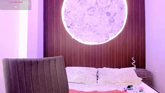 IvannaVolk  online show from February 13, 5:03 am