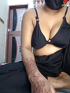 Snapshot of Jhunaki_789 chatting on April 8, 5:13 pm Jhunaki 789 online show from April 8, 5:13 pm