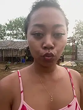 Snapshot of Juliet_official_pro chatting on June 5, 10:37 pm Juliet official pro online show from June 5, 10:37 pm