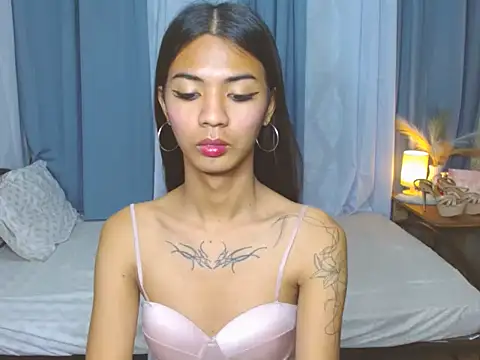 Snapshot of SamaraMillers chatting on December 16, 3:39 pm SamaraMillers online show from December 16, 3:39 pm