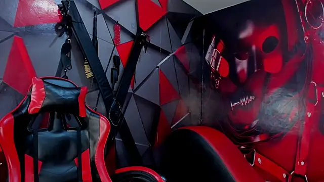 Snapshot of Aaron_LatinMen2 chatting on December 13, 8:25 pm Aaron LatinMen2 online show from December 13, 8:25 pm