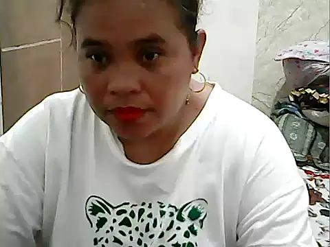 cutechubby online show from December 19, 1:45 am