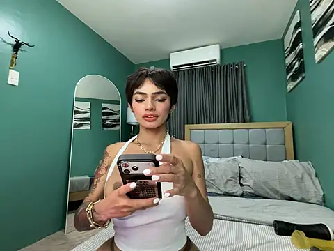 Snapshot of ms_candice19 chatting on July 1, 3:34 pm ms candice19 online show from July 1, 3:34 pm