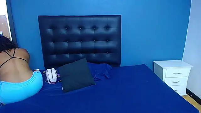 naughty bigass 18 online show from December 3, 3:25 am