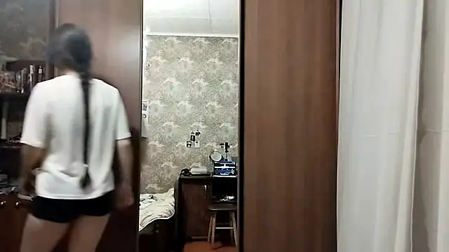 ArianeRandy online show from December 19, 3:08 pm