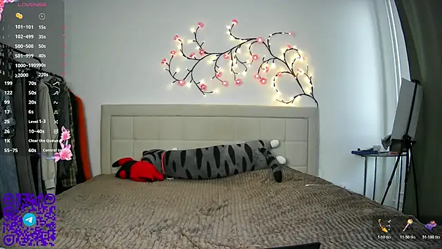 ArianeRandy online show from April 4, 3:09 pm