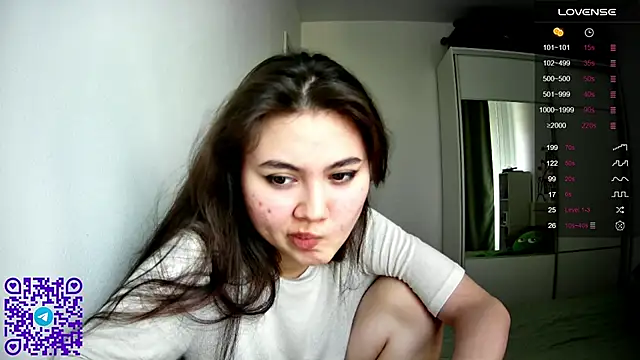 Snapshot of ArianeRandy chatting on June 4, 3:07 pm ArianeRandy online show from June 4, 3:07 pm