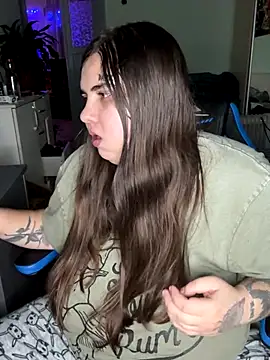 Snapshot of MariasV chatting on December 13, 7:53 pm MariasV online show from December 13, 7:53 pm