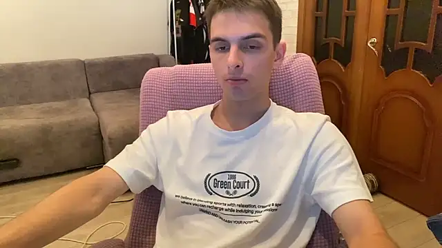 Snapshot of joshnovaq chatting on July 9, 7:40 pm joshnovaq online show from July 9, 7:40 pm