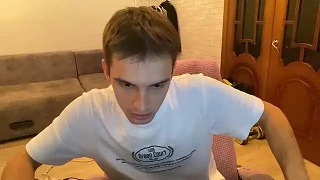 Snapshot of joshnovaq chatting on July 20, 9:39 pm joshnovaq online show from July 20, 9:39 pm