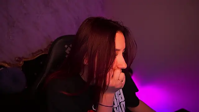 RoxieRay online show from February 2, 3:11 pm